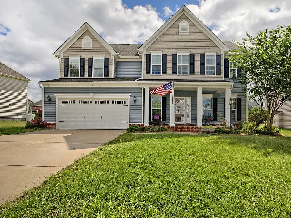 223 Oak Hill Ln