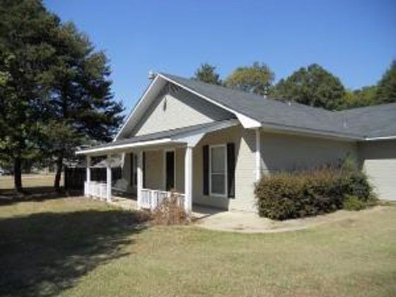 1st image of 28 Trish Ln