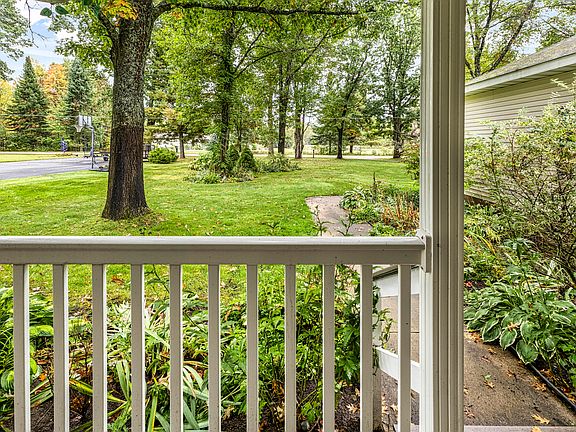 5th image of 3396 Lansing Rd