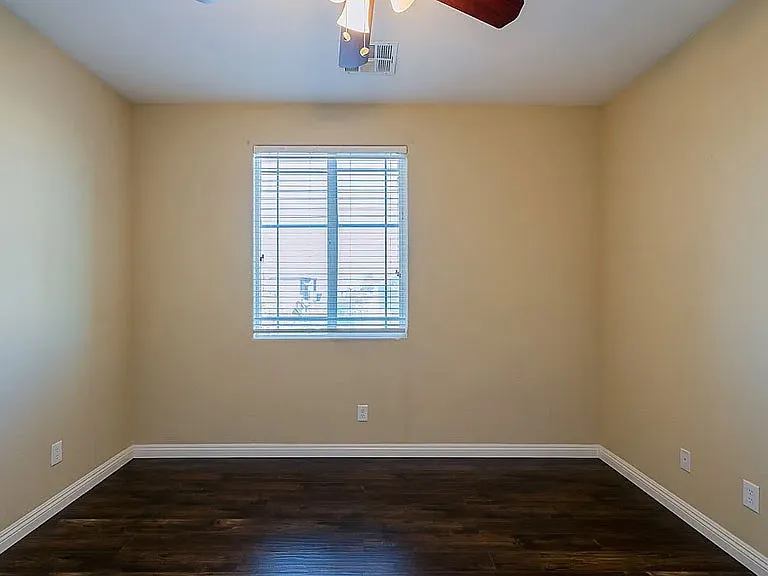4524 Grindle Point St — Photo 11