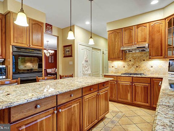 4th image of 306 Stratford Dr