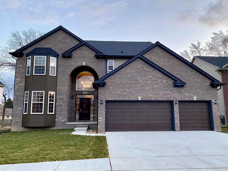 1st image of 72 Arthur Dr