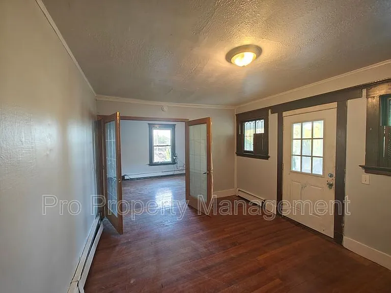 83 Norton St #2 — Photo 12
