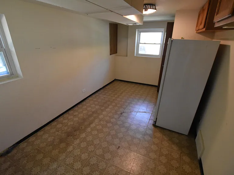 7852 Sprucewood Ave — Photo 41