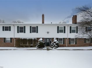 7050 Carriage Hill Dr APT 103, Brecksville, OH 44141