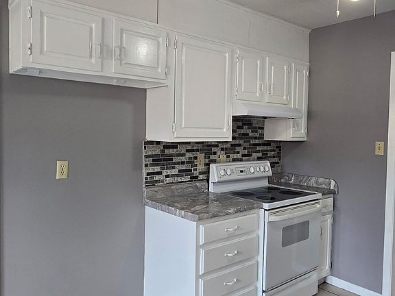 5th image of 2663 SW Arrowhead Rd