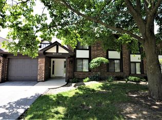 5816 Doe Cir #5816, Westmont, IL