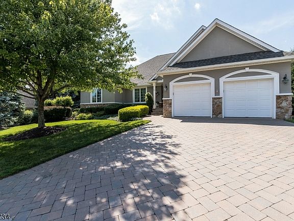 5th image of 25 Country Ln