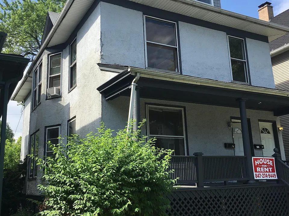 1116 Foster St