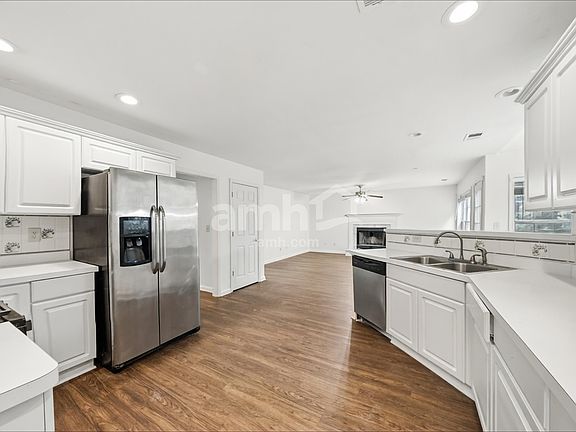 3rd image of 2528 Howell Farms Way NW