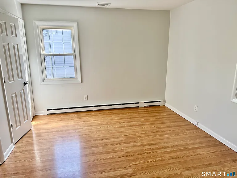 15 Juniper Rd — Photo 2