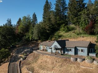 1396 SE Laurel Ct, Roseburg, OR 97470
