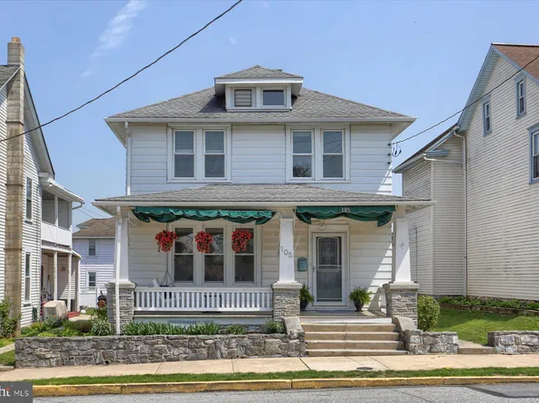 105 S Hanover St, Hummelstown, PA 17036