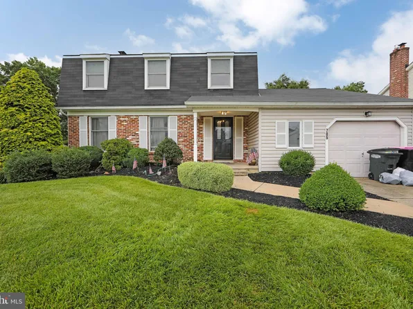 705 Chatham Rd, Somerdale, NJ 08083