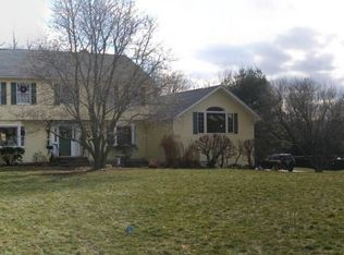 7 Pheasant Ln, Monroe, CT 06468