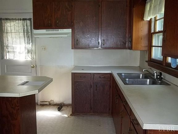5th image of 398 Ethel St
