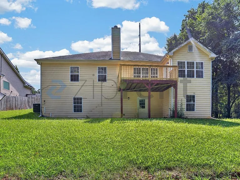 861 McCart Rd — Photo 4