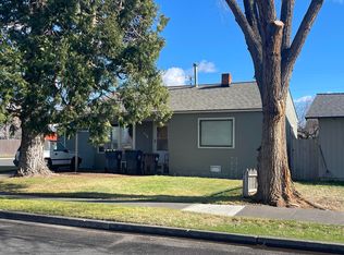 906 SW 13th St, Redmond, OR 97756