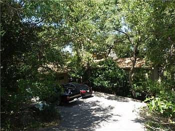 2nd image of 301 Palos Verdes Dr
