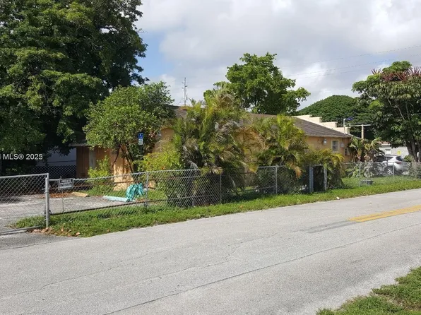 520 NW 2nd Ave, Hallandale, FL 33009