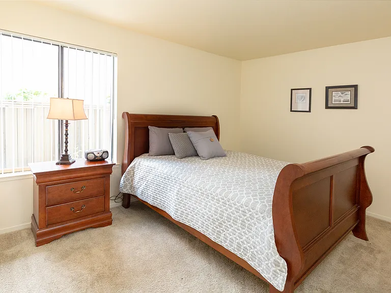 California Place Apartments — Photo 6