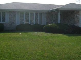 8213 Sawyer Ct, Darien, IL 60561