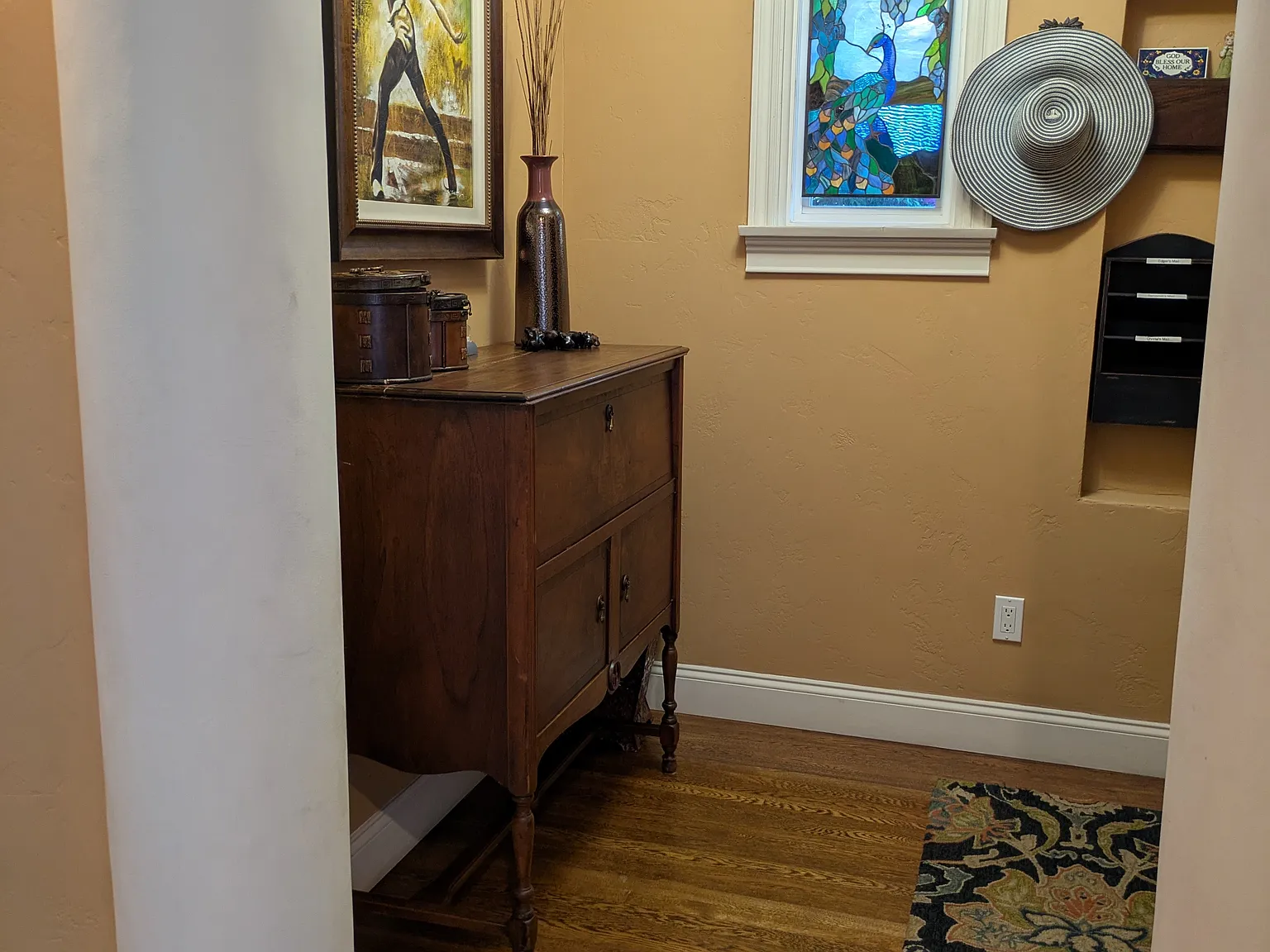 3 bed, 1590 sqft, $3,900 — Photo 3