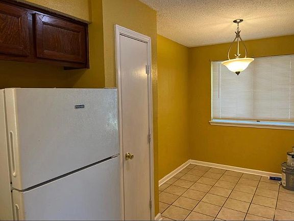 5th image of 2126 Hazlitt Dr