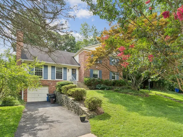 7701 Sebago Rd, Bethesda, MD 20817