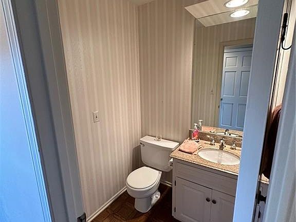 4th image of 6251 Rosewood St