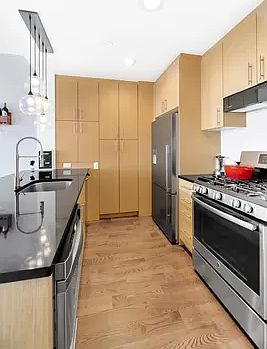 3rd image of 5-49 Borden Avenue #4L