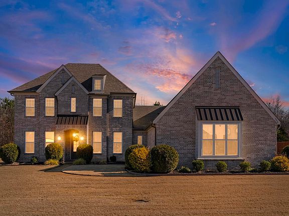 3rd image of 7216 Belle Manor Dr