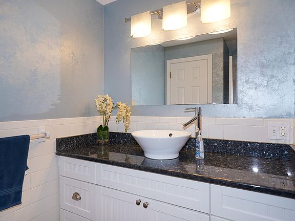 5th image of 6 Briarwood Ln
