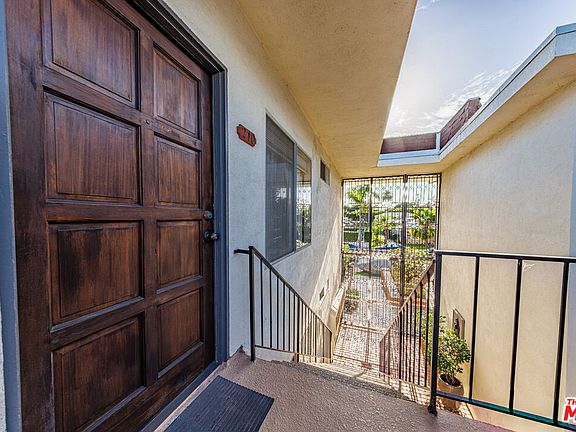 4th image of 1522 S Centinela Ave APT 210