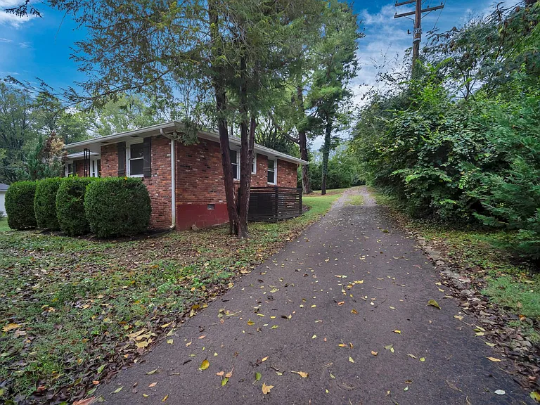 1008 Milesdale Dr — Photo 18