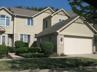 5499 Aspen Ave, Downers Grove, IL 60515