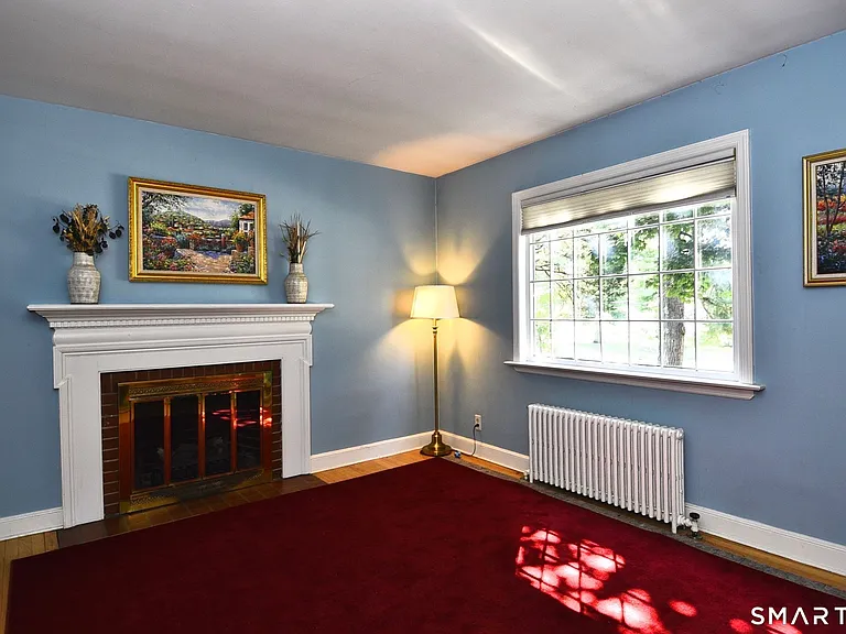 1030 Jennings Rd — Photo 2