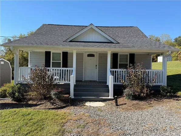 168 Hiatt Rd, Mount Airy, NC 27030