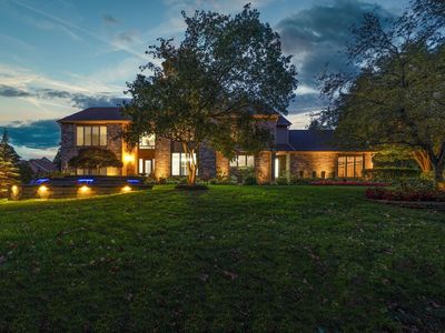 1845 Sutton Place Dr, Troy, MI, 48098