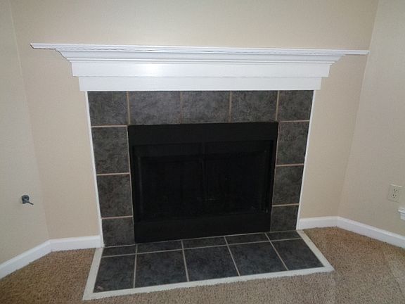 3rd image of 7864 Parkmont Dr