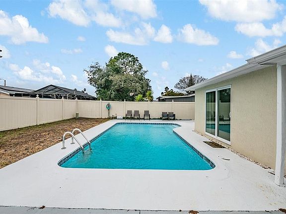 3rd image of 7634 Judith Cres