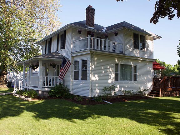 4th image of 394 Vliet Blvd