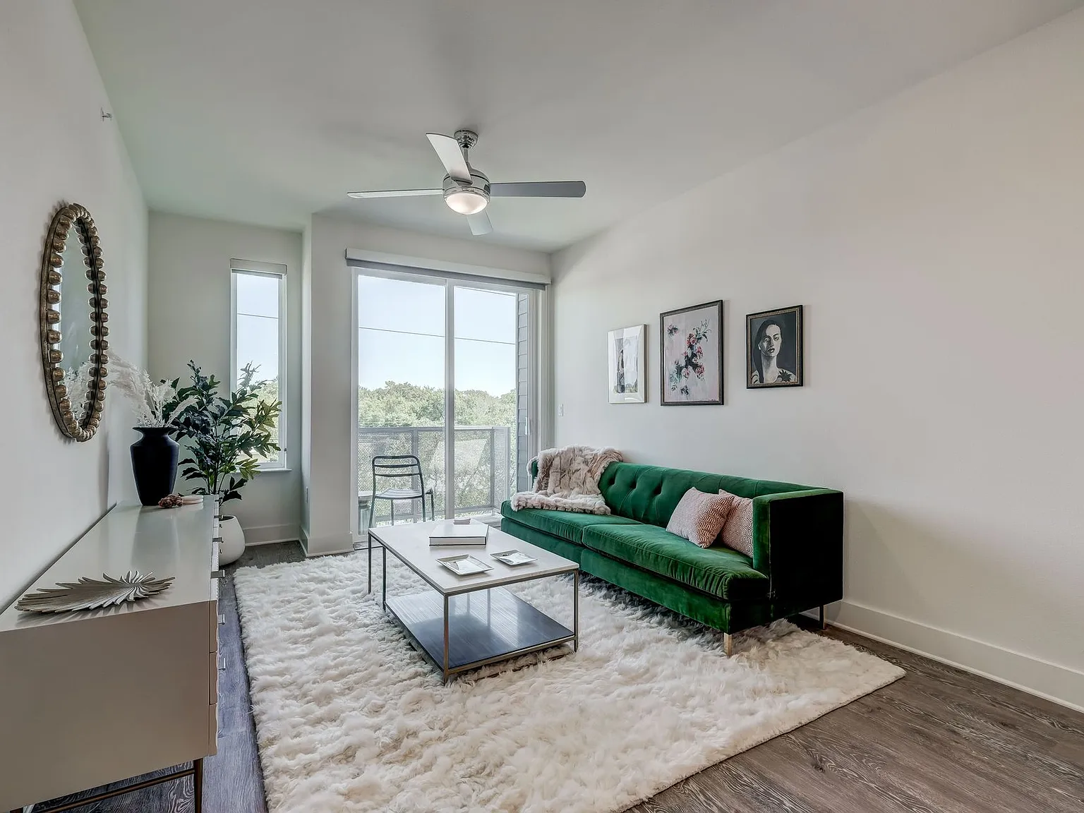 The Pearl Austin — Photo 2
