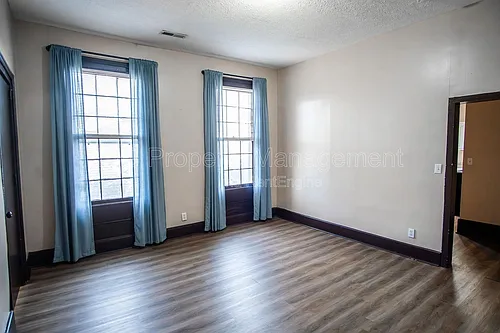 1709 E 5th Ave #2 Photo 1