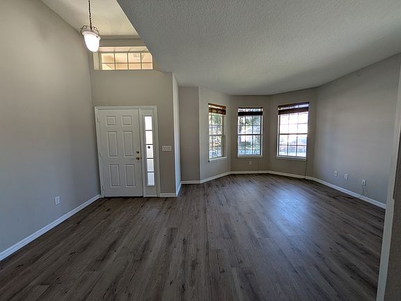 entry office space/secondary living room