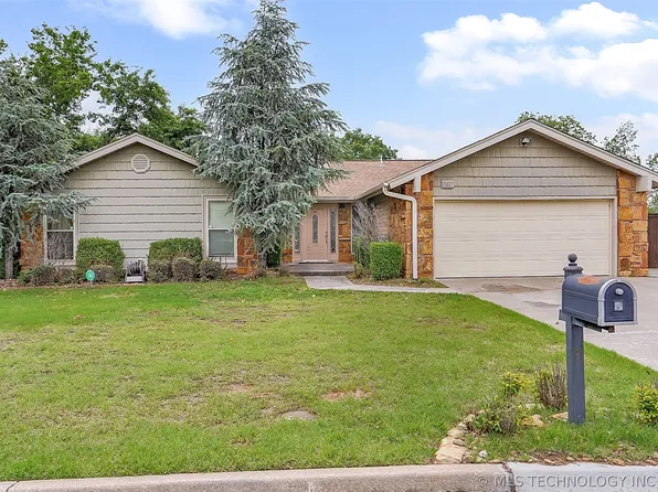 3207 W 69th Ct, Tulsa, OK 74132