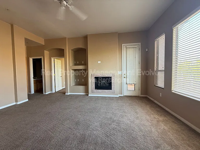 16420 N Thompson Peak Pkwy #2076 — Photo 4