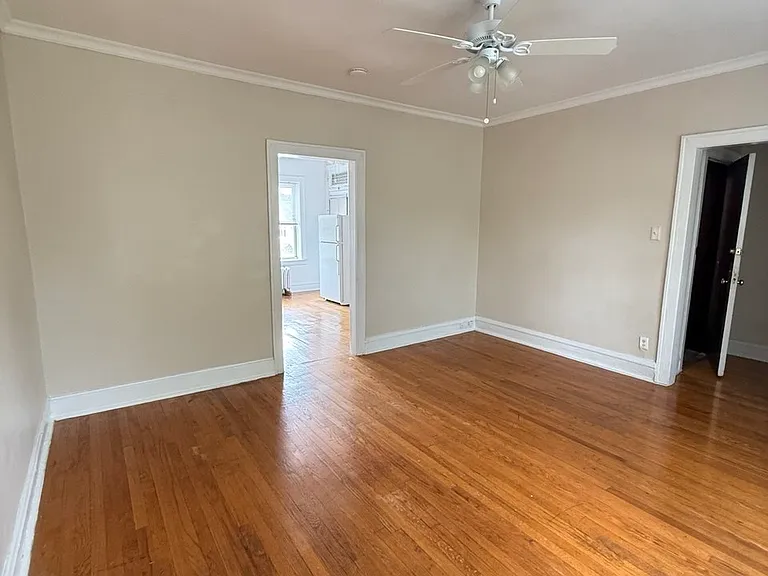 2859 W Berteau Ave #2B — Photo 11