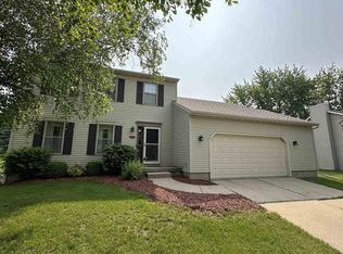 1009 Kings Lynn Rd, Stoughton, WI 53589