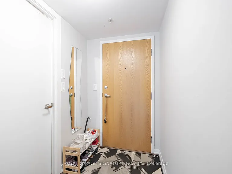 20 Joe Shuster Way #1208 — Photo 13